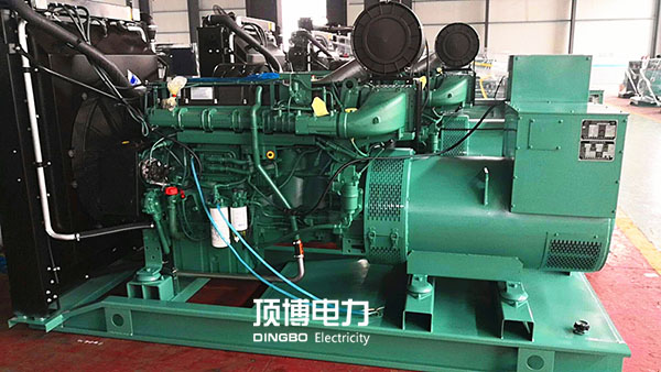 200KW沃爾沃柴油發(fā)電機(jī)組 200KW沃爾沃柴油發(fā)電機(jī)組