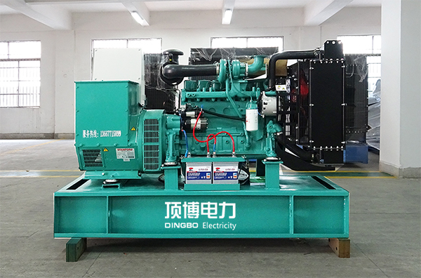 工業(yè)環(huán)境中,為什么要選擇柴油發(fā)電機組而不是汽油發(fā)電機?